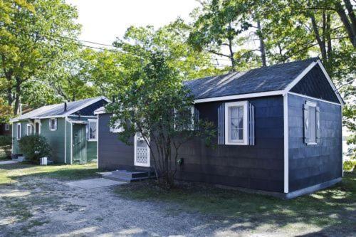 Cabin #2 - M Den Cabin Carp Lake Exterior photo